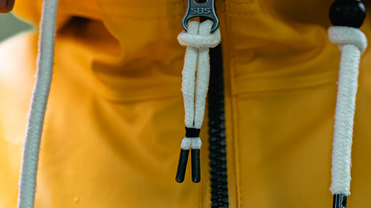 Waterproof Zippers vs. Airtight Zippers: Understanding the Key Differences for Your Gear